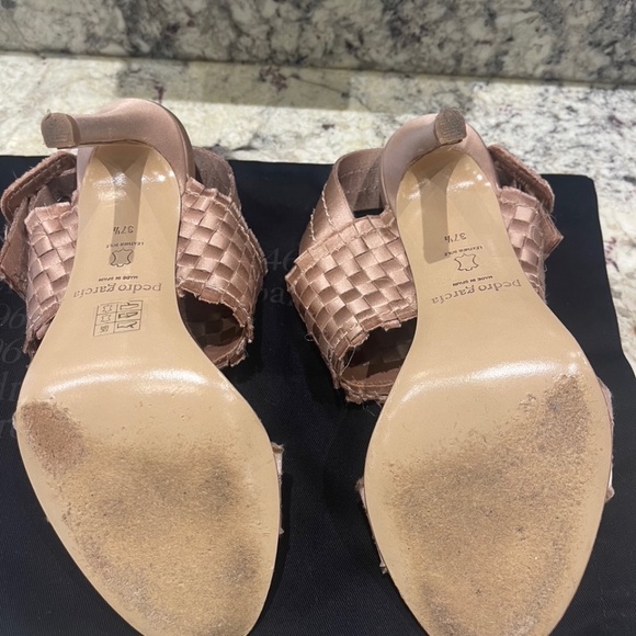 Pedro Garcia "Creta" Sandals in Bisque Satin, Size 37.5/US 7.5 - Picture 8 of 14
